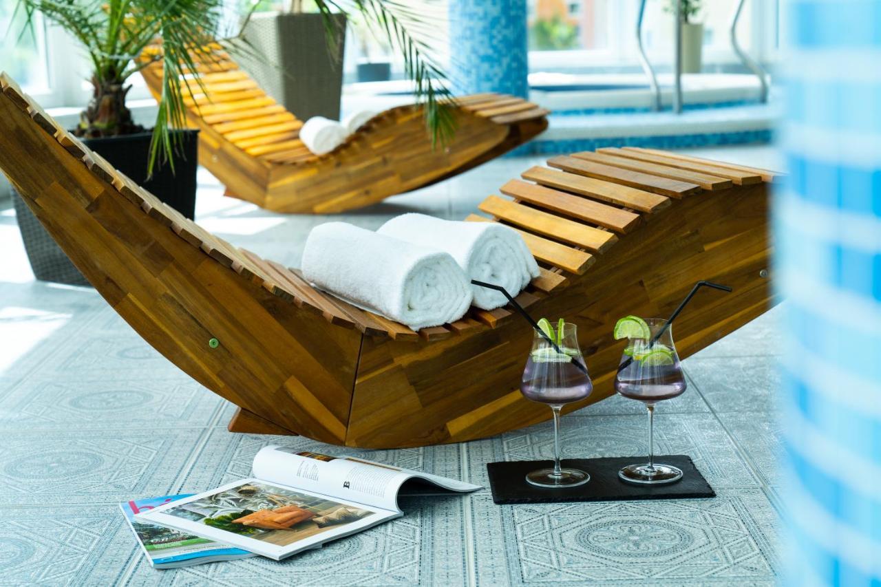 Hotel Kristaly Konferencia & Wellness Ajka Ngoại thất bức ảnh