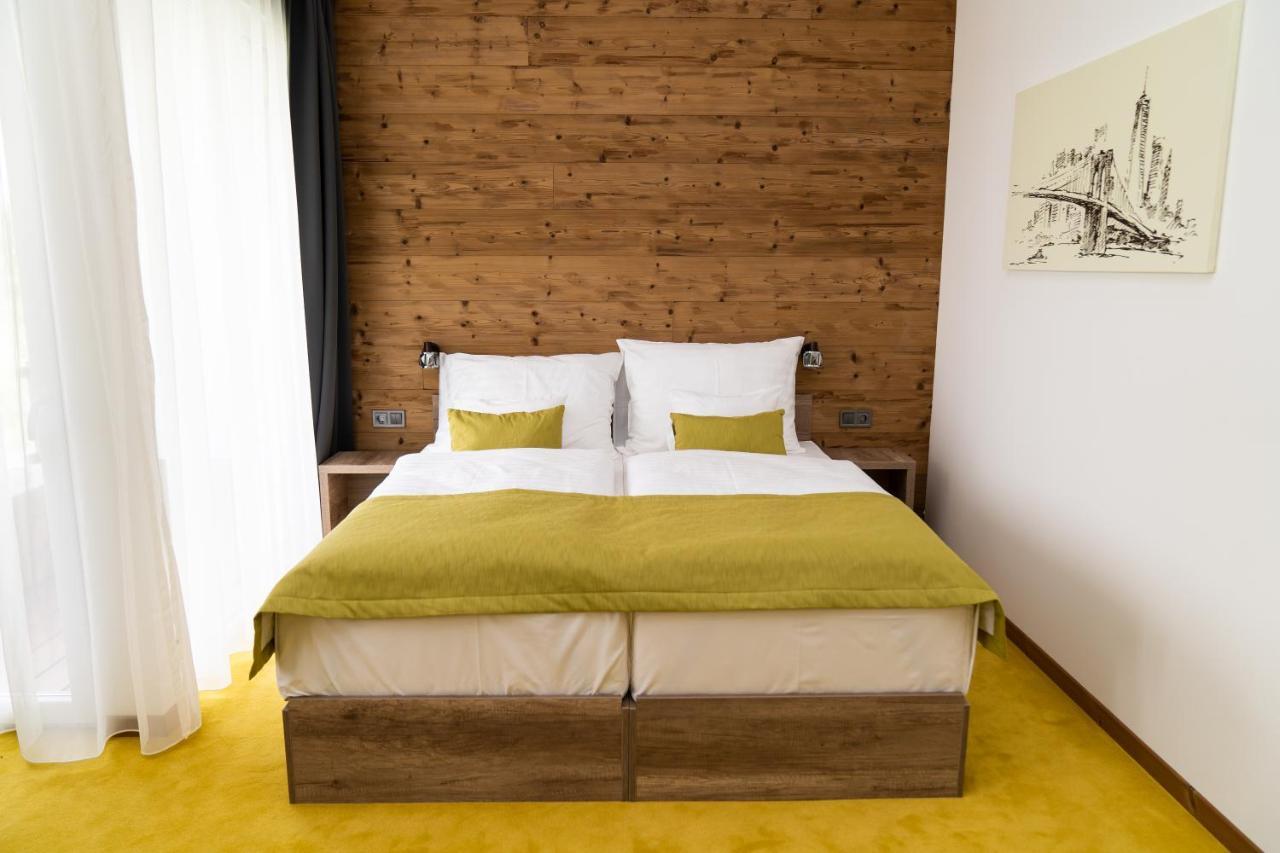 Hotel Kristaly Konferencia & Wellness Ajka Ngoại thất bức ảnh