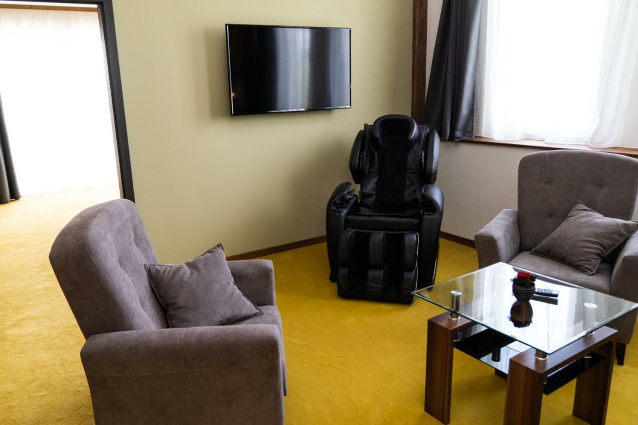 Hotel Kristaly Konferencia & Wellness Ajka Ngoại thất bức ảnh
