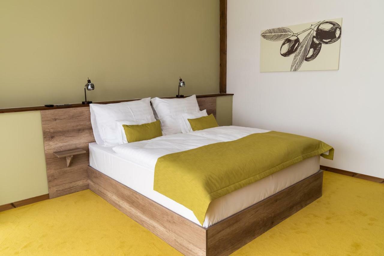 Hotel Kristaly Konferencia & Wellness Ajka Ngoại thất bức ảnh